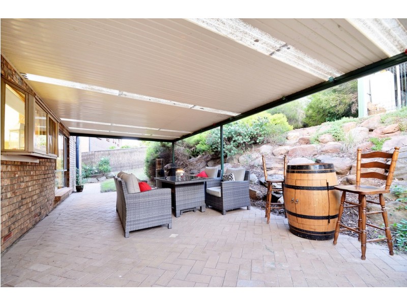 90 Broadmeadow Drive, Flagstaff Hill SA 5159
