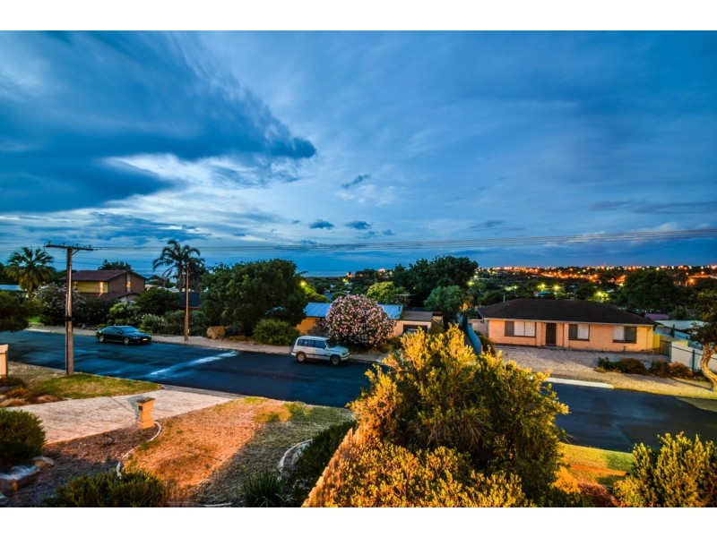 18 Bounty Street, Moana SA 5169