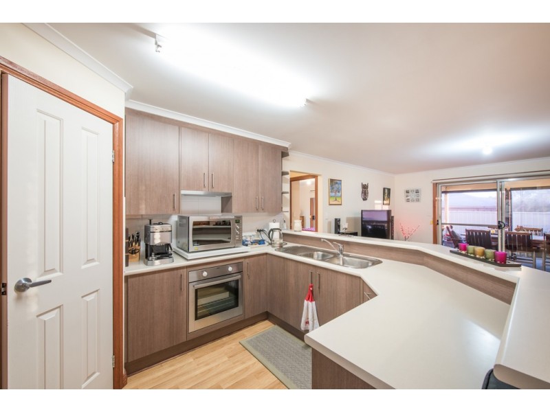 16 Halcyon Circuit, Aldinga Beach SA 5173