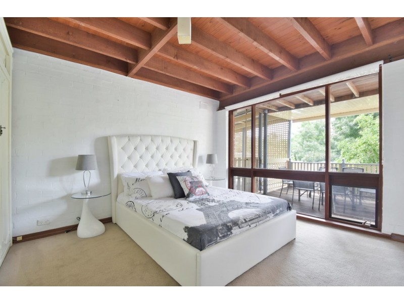 11 Glencoe Road, Reynella East SA 5161