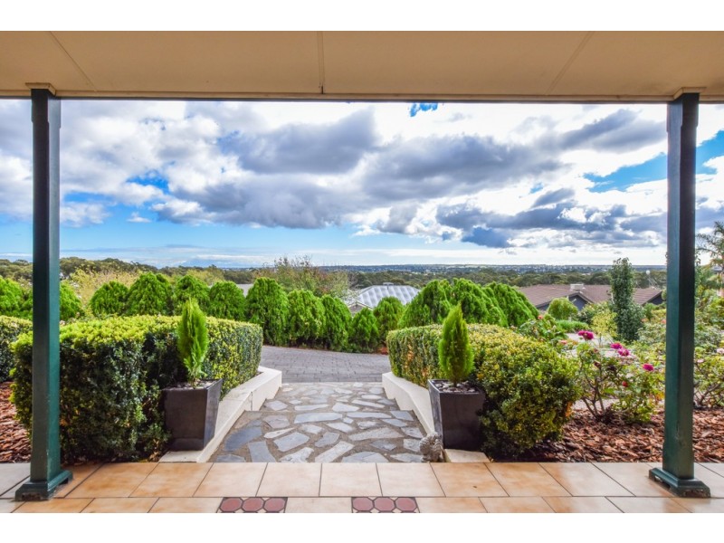 3 Caspian Court, Woodcroft SA 5162