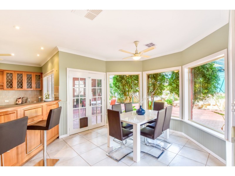 3 Caspian Court, Woodcroft SA 5162