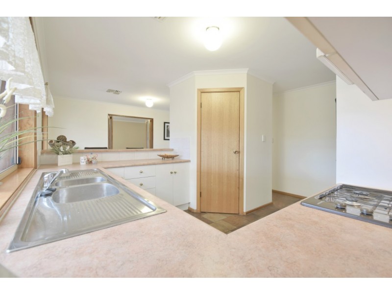 16 Buttercup Grove, Morphett Vale SA 5162