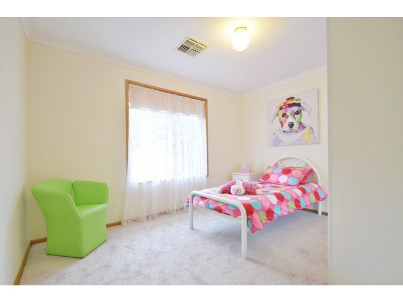 16 Buttercup Grove, Morphett Vale SA 5162