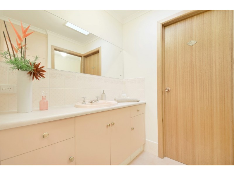 16 Buttercup Grove, Morphett Vale SA 5162