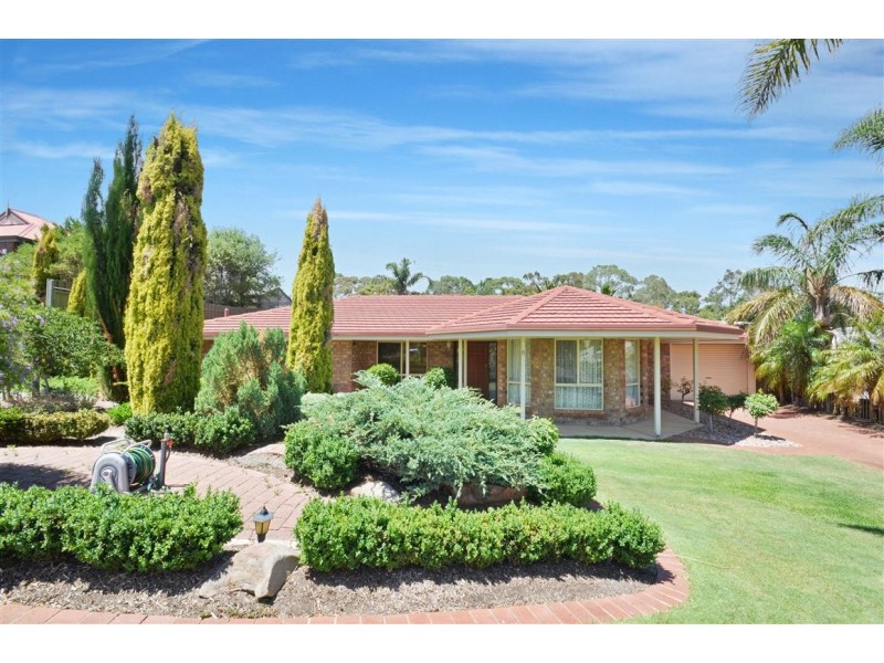 6 Horseshoe Drive, Woodcroft SA 5162