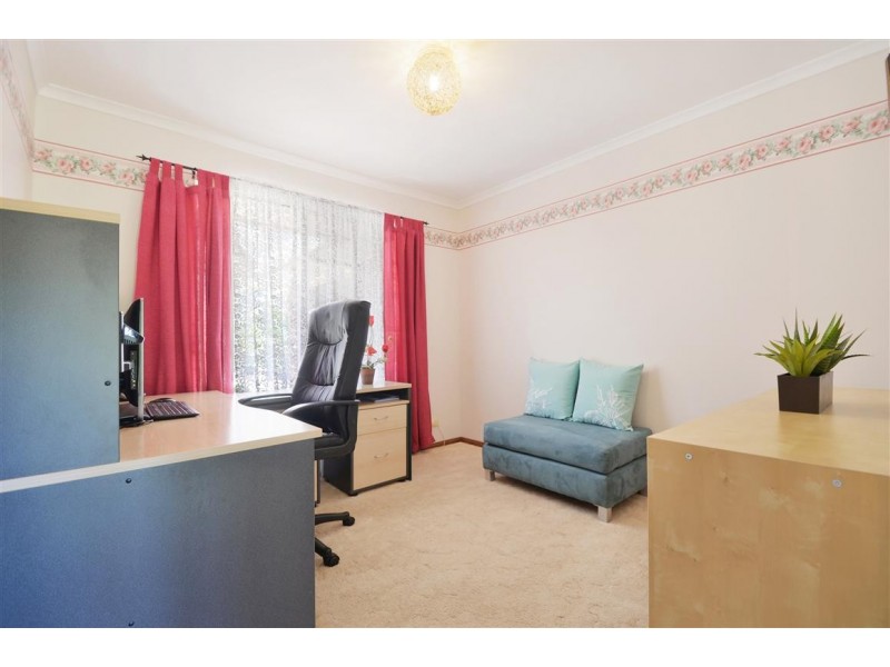 6 Horseshoe Drive, Woodcroft SA 5162