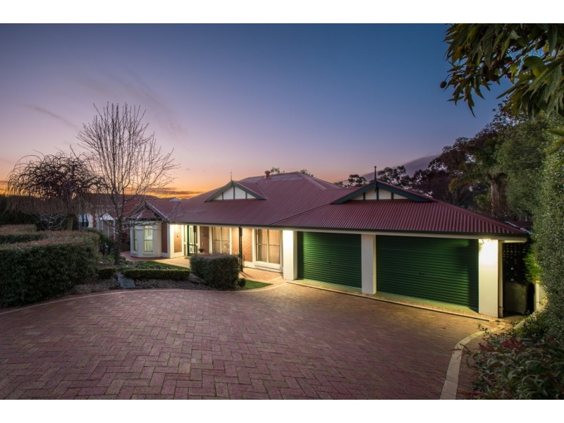 17 Horseshoe Drive, Woodcroft SA 5162
