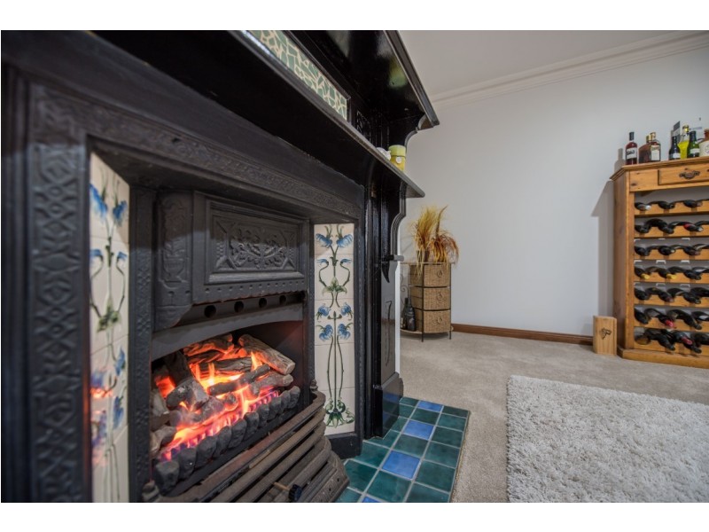 17 Horseshoe Drive, Woodcroft SA 5162