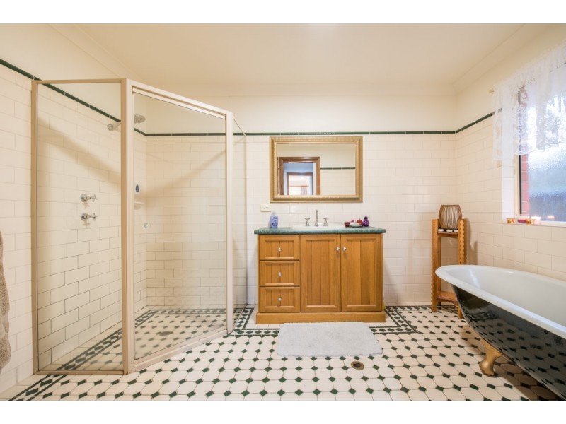 17 Horseshoe Drive, Woodcroft SA 5162