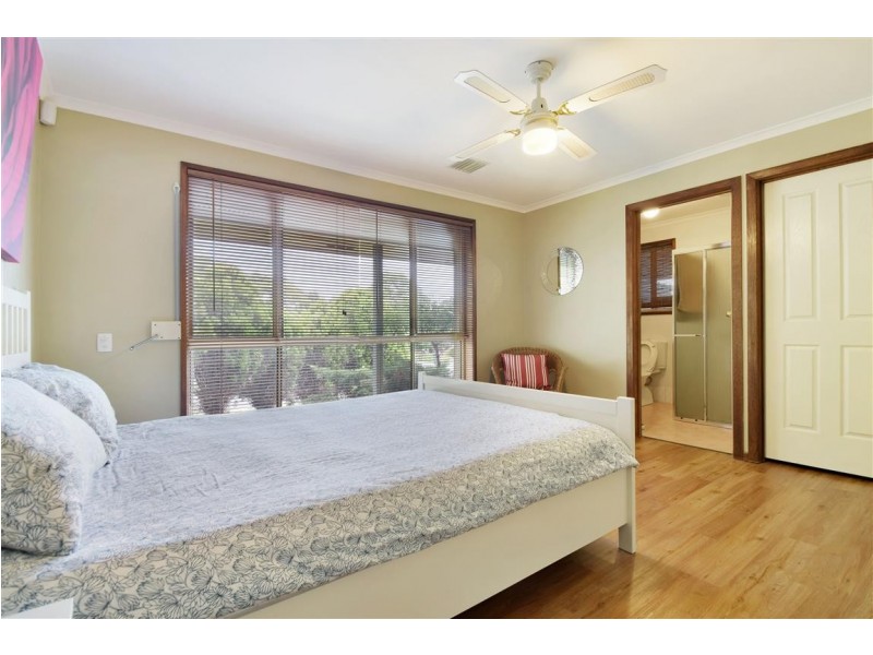 9 Hispano Drive, Woodcroft SA 5162