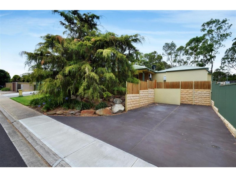 9 Hispano Drive, Woodcroft SA 5162