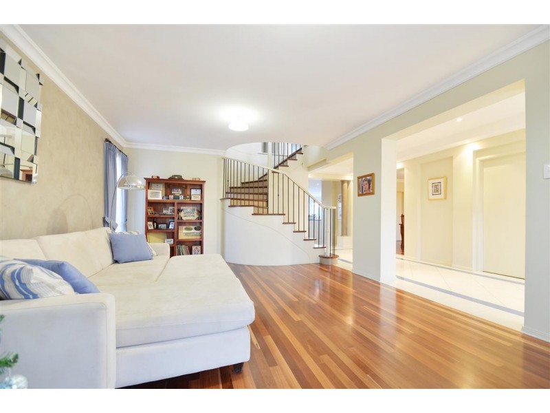 26 Ingleton Drive, Hallett Cove SA 5158