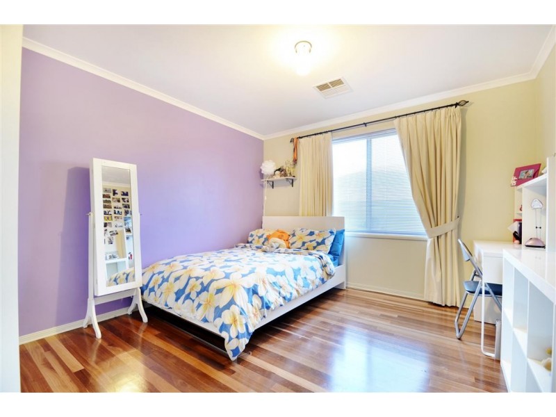 26 Ingleton Drive, Hallett Cove SA 5158