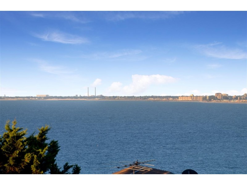 26 Ingleton Drive, Hallett Cove SA 5158