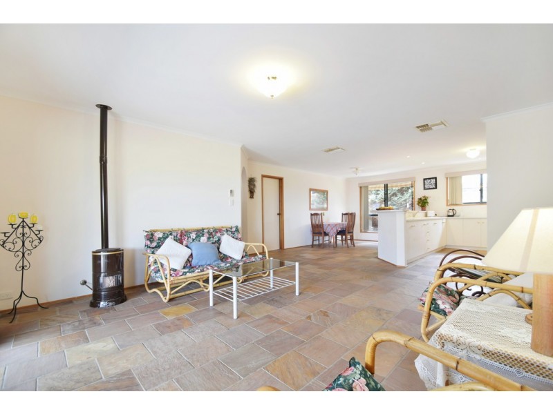 28 Dalkeith Road, Seaford Rise SA 5169