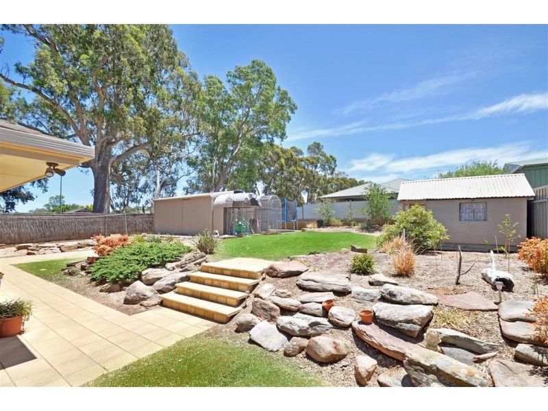 1 Equestrian Drive, Woodcroft SA 5162