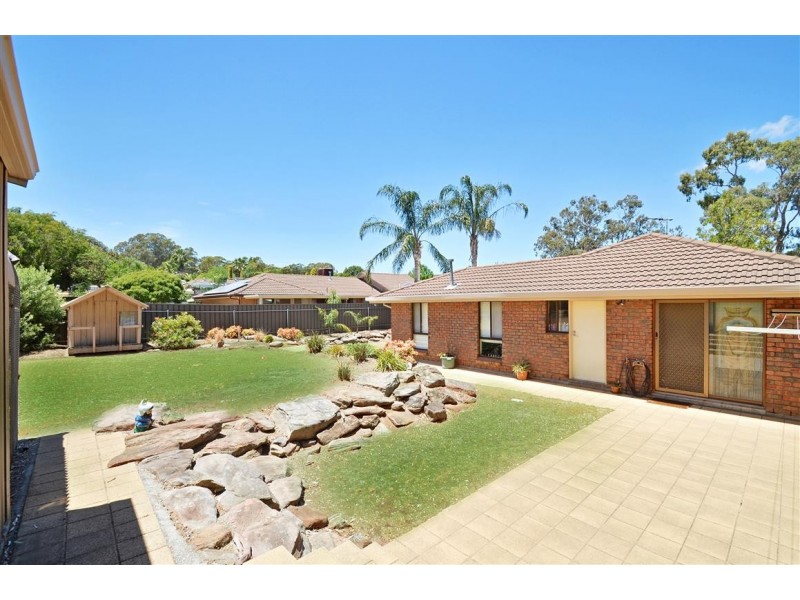 1 Equestrian Drive, Woodcroft SA 5162