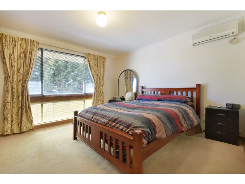 2 Cranborne Crescent, Morphett Vale SA 5162