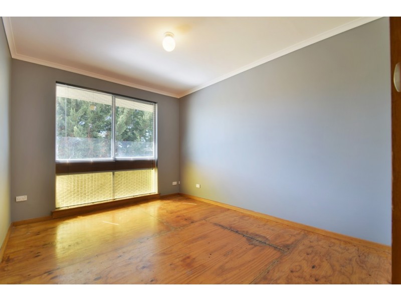 2 Cranborne Crescent, Morphett Vale SA 5162