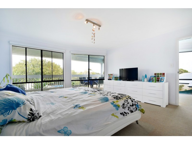 18 Harvey Crescent, Aldinga Beach SA 5173