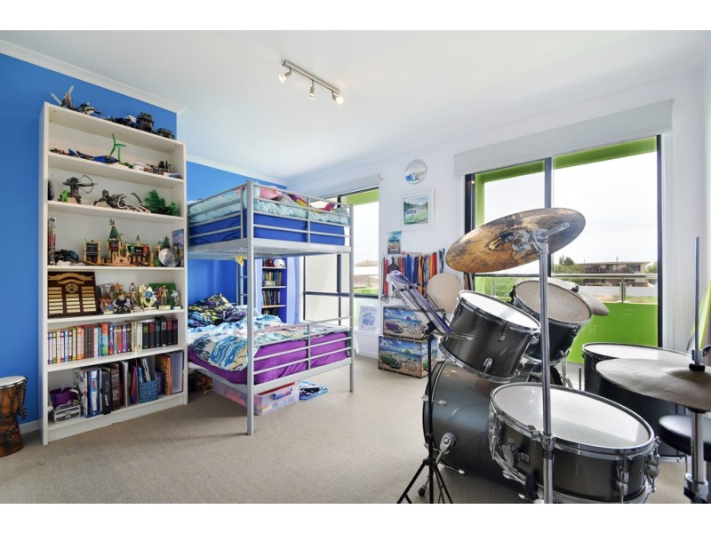 18 Harvey Crescent, Aldinga Beach SA 5173