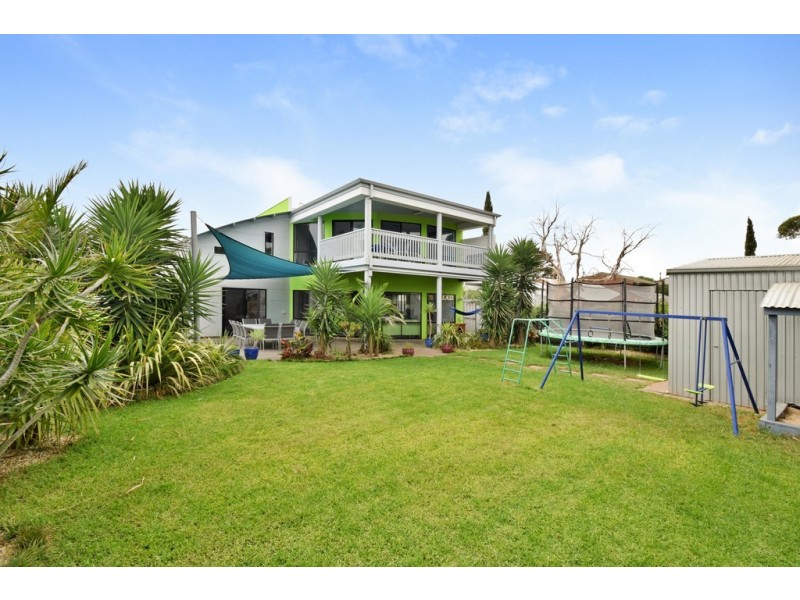 18 Harvey Crescent, Aldinga Beach SA 5173