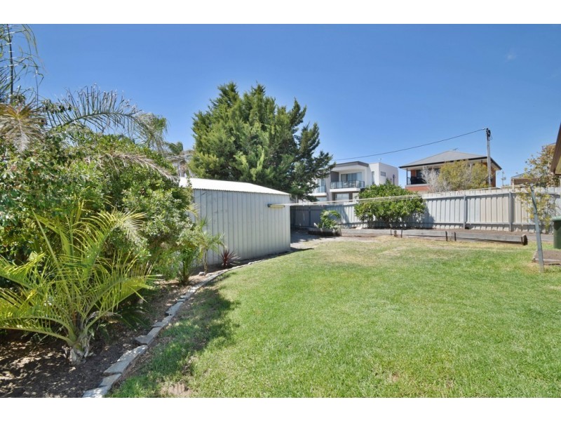 33 Wootoona Avenue, Christies Beach SA 5165
