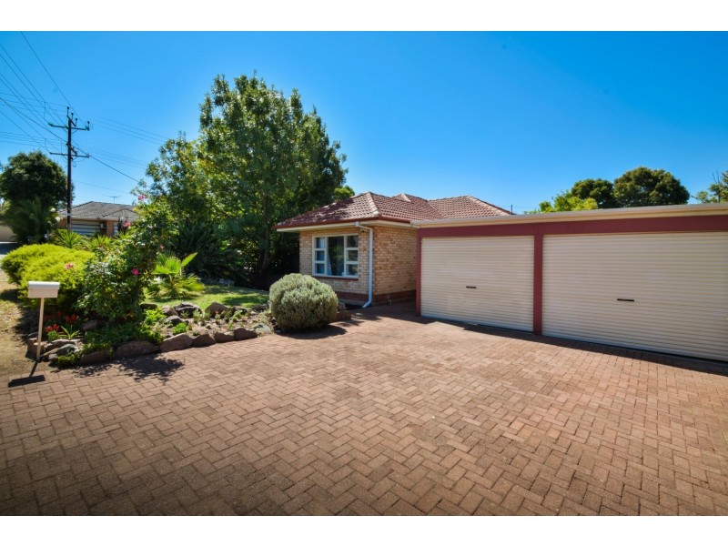 1 Emerald Road, Morphett Vale SA 5162