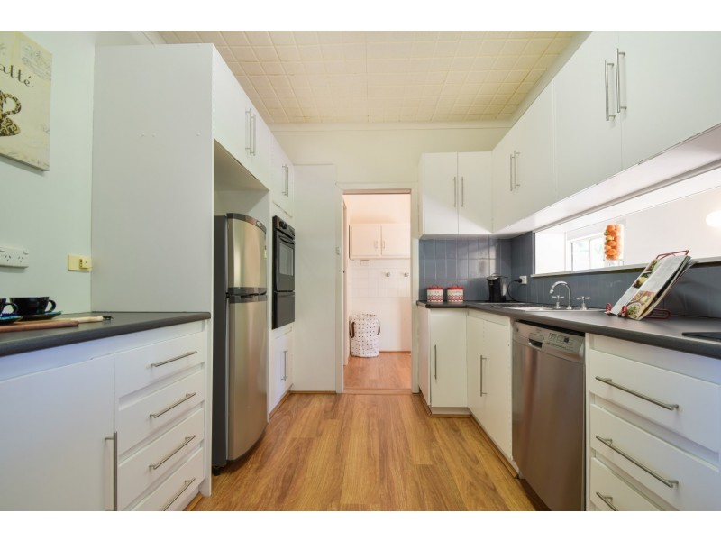 1 Emerald Road, Morphett Vale SA 5162