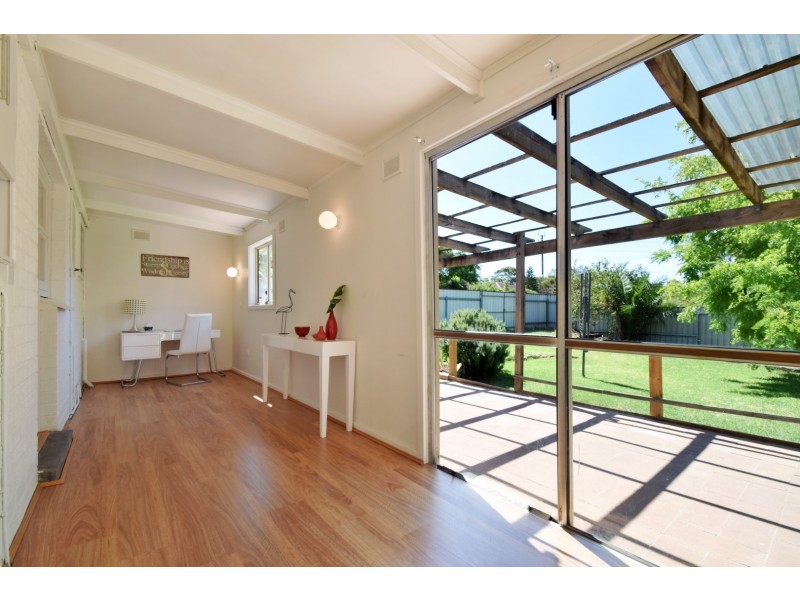 1 Emerald Road, Morphett Vale SA 5162