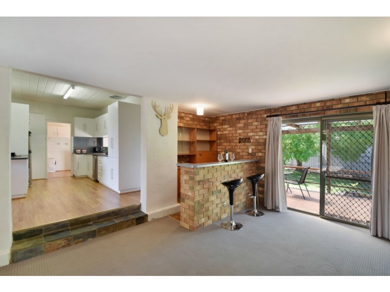 1 Emerald Road, Morphett Vale SA 5162