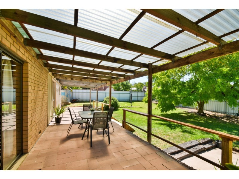 1 Emerald Road, Morphett Vale SA 5162