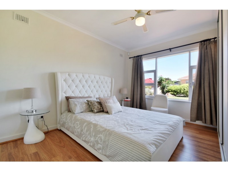 1 Emerald Road, Morphett Vale SA 5162