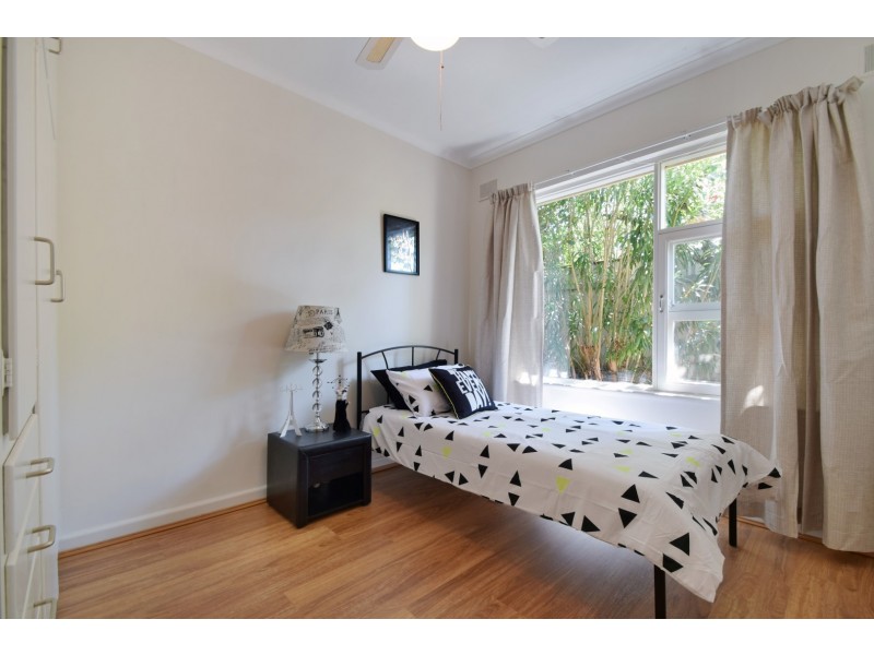 1 Emerald Road, Morphett Vale SA 5162