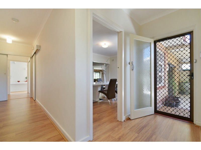 1 Emerald Road, Morphett Vale SA 5162