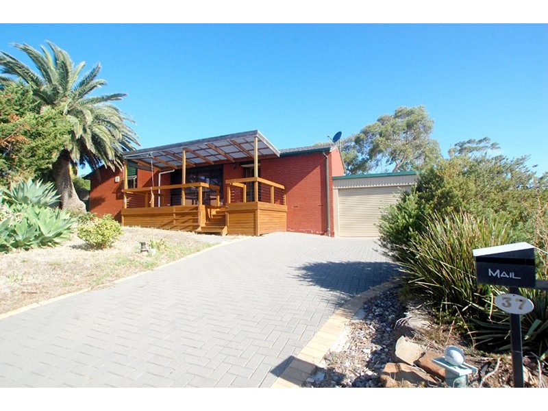 37 Manunda Way, Hallett Cove SA 5158