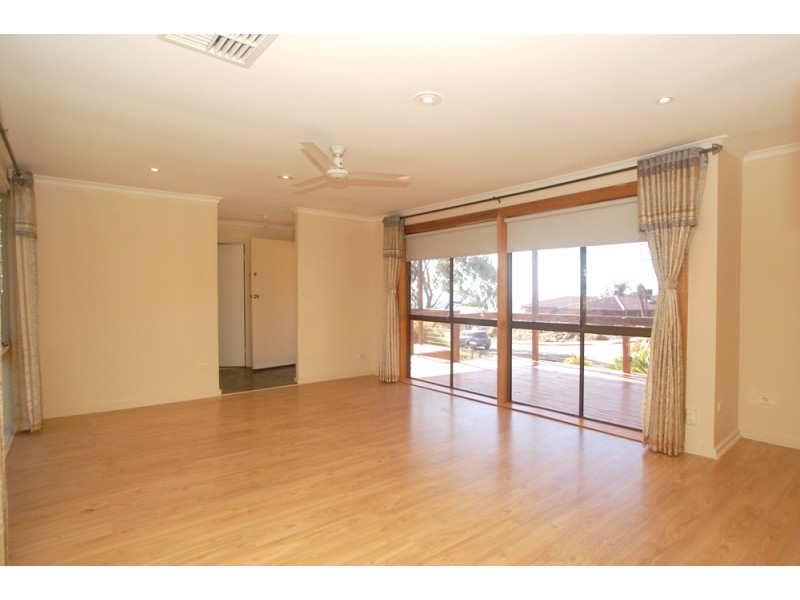 37 Manunda Way, Hallett Cove SA 5158