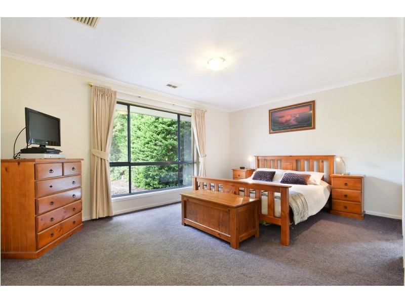 13 Caspian Court, Woodcroft SA 5162