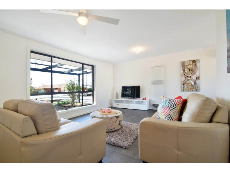 8 Windebanks Road, Happy Valley SA 5159