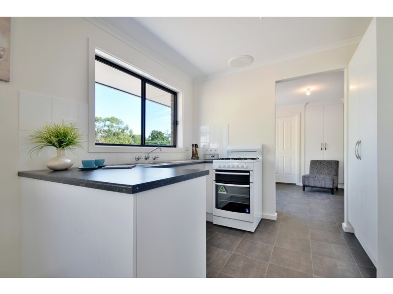 8 Windebanks Road, Happy Valley SA 5159