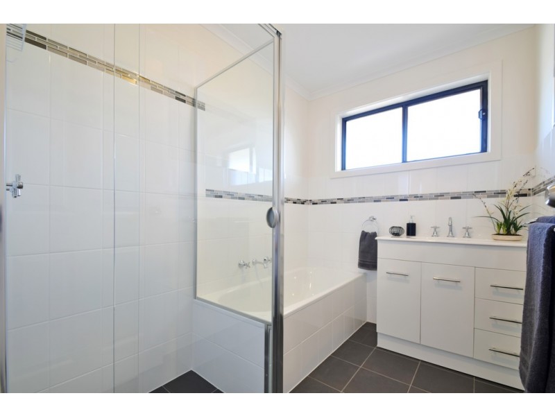 8 Windebanks Road, Happy Valley SA 5159