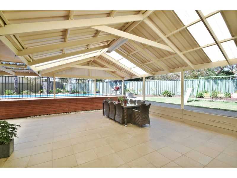 12 McCormack Crescent, Woodcroft SA 5162