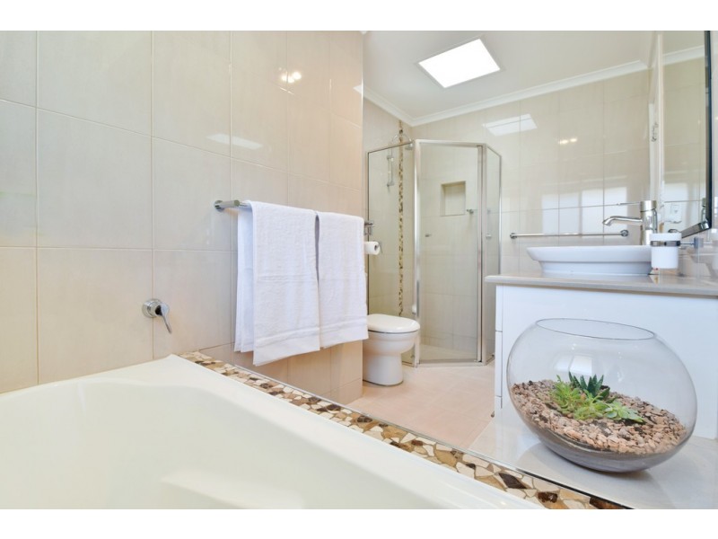 12 McCormack Crescent, Woodcroft SA 5162