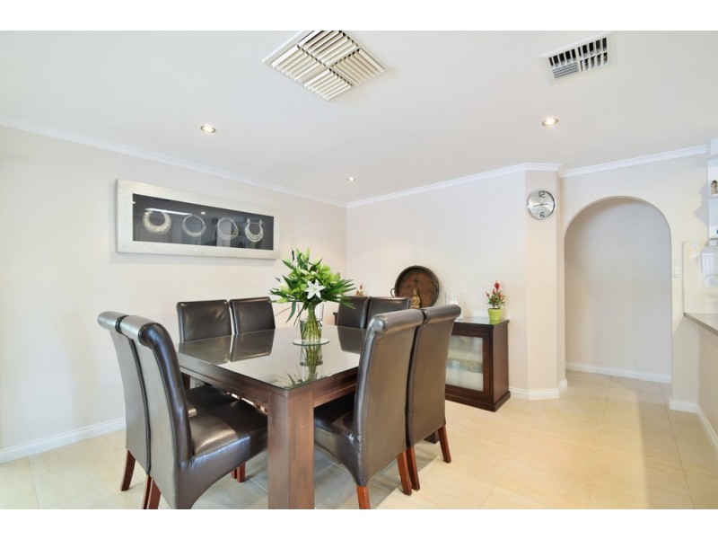 12 McCormack Crescent, Woodcroft SA 5162