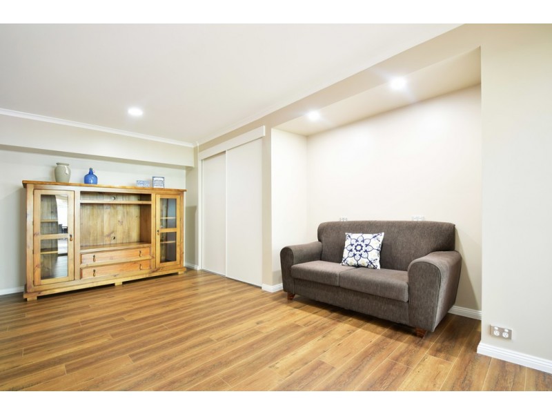 12 McCormack Crescent, Woodcroft SA 5162