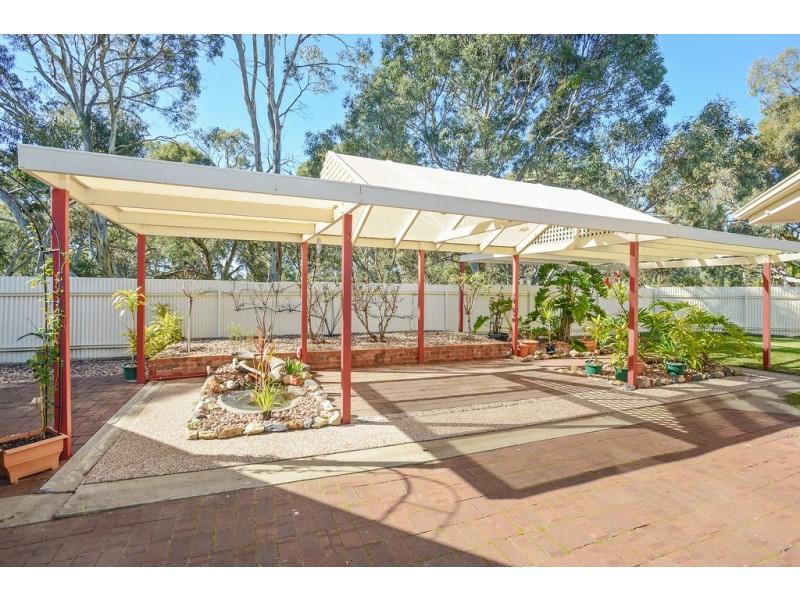 8 Bradman Court, Morphett Vale SA 5162