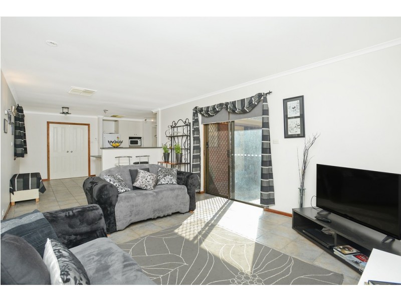 8 Bradman Court, Morphett Vale SA 5162