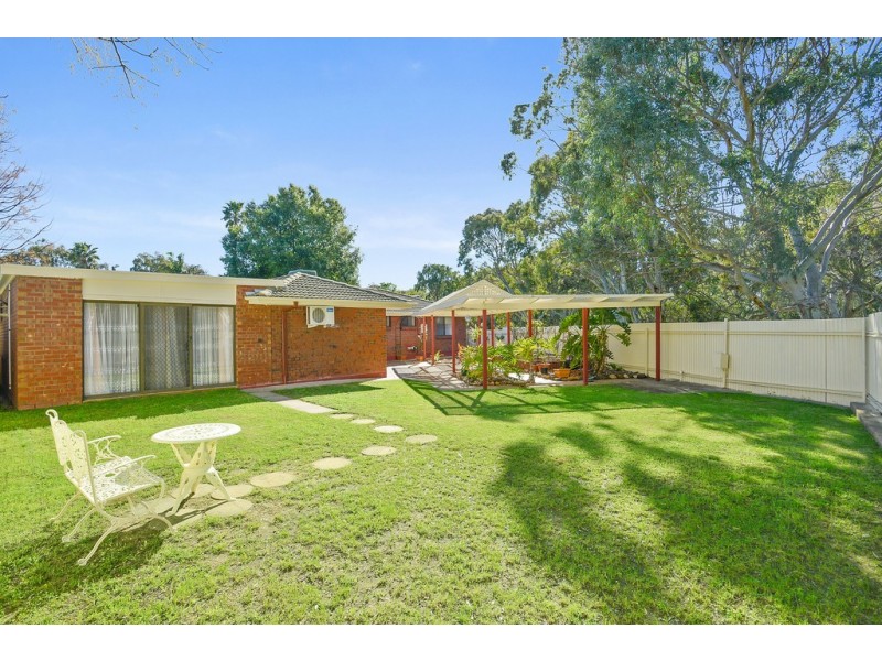 8 Bradman Court, Morphett Vale SA 5162