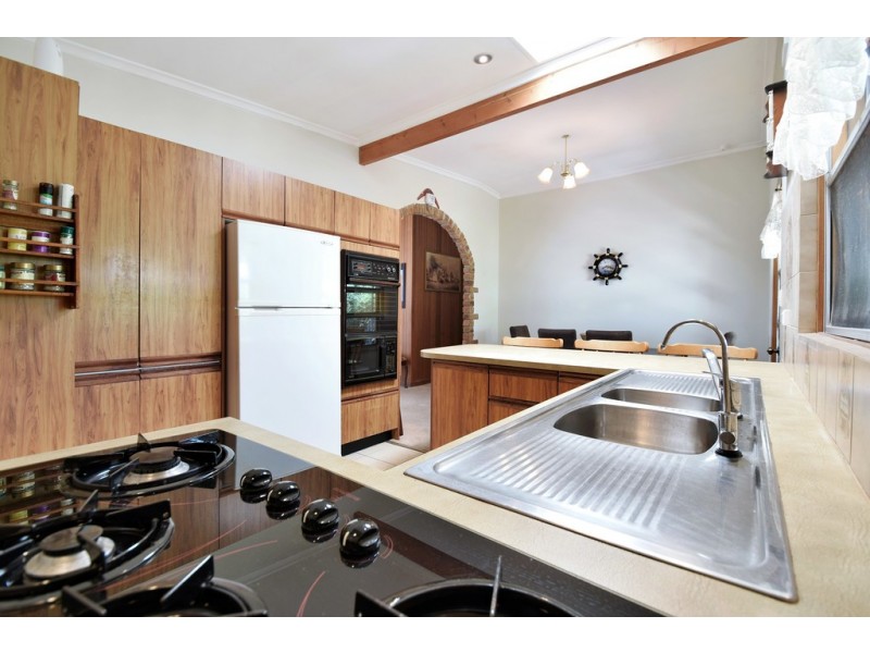 8 Wakefield Avenue, Morphett Vale SA 5162